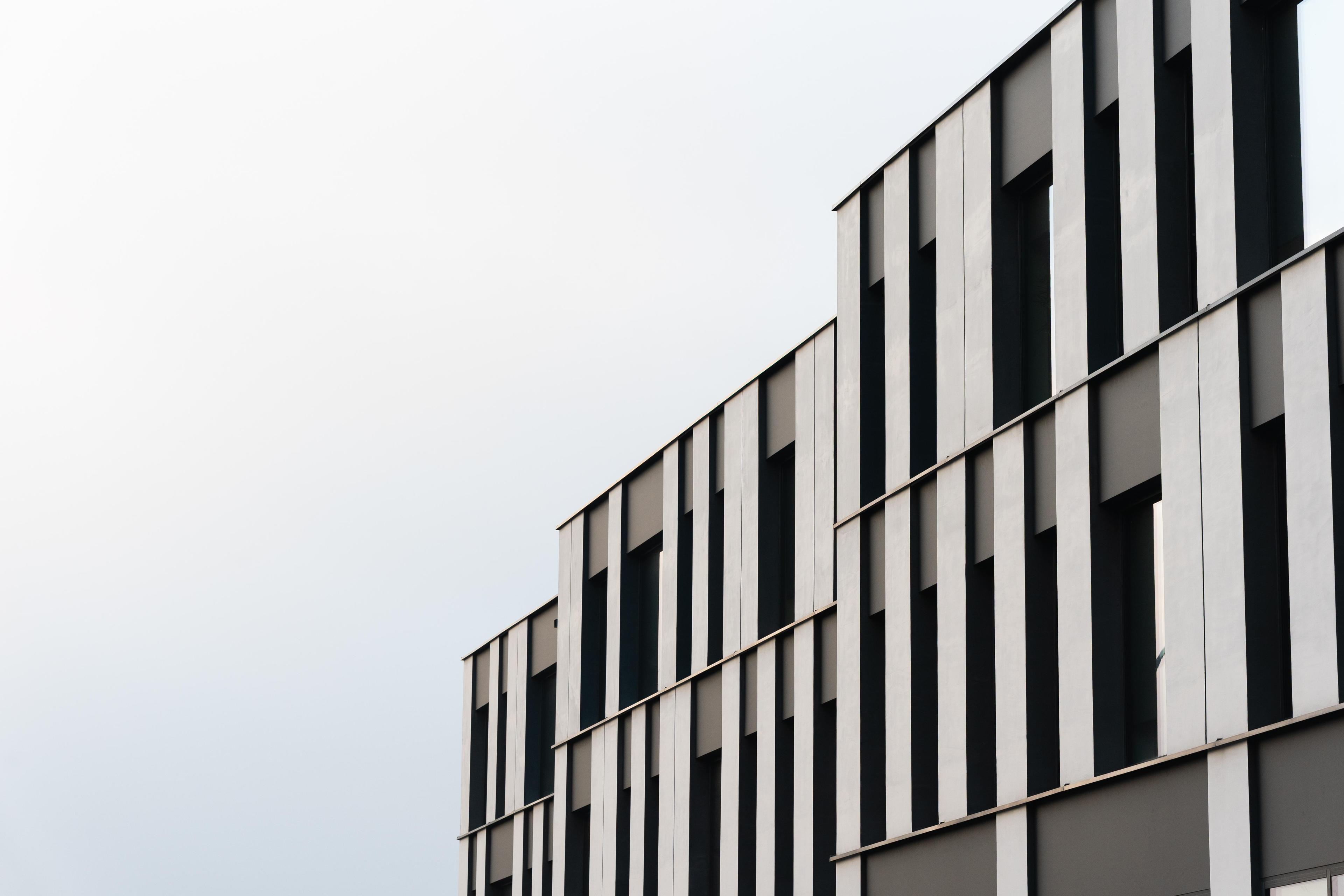 Modernes Firmengebäude symbolisch